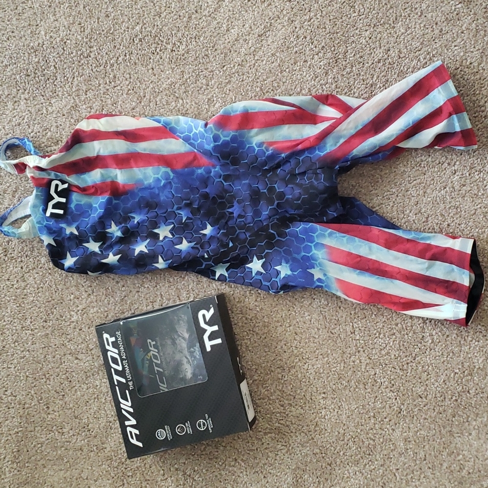 TYR Avictor Supernova 25 Closed Back